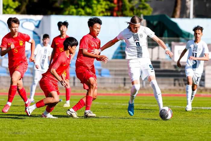 U15国足1-2欧洲劲旅！海外拉练首战惜败 国脚弟弟造点 将战意大利